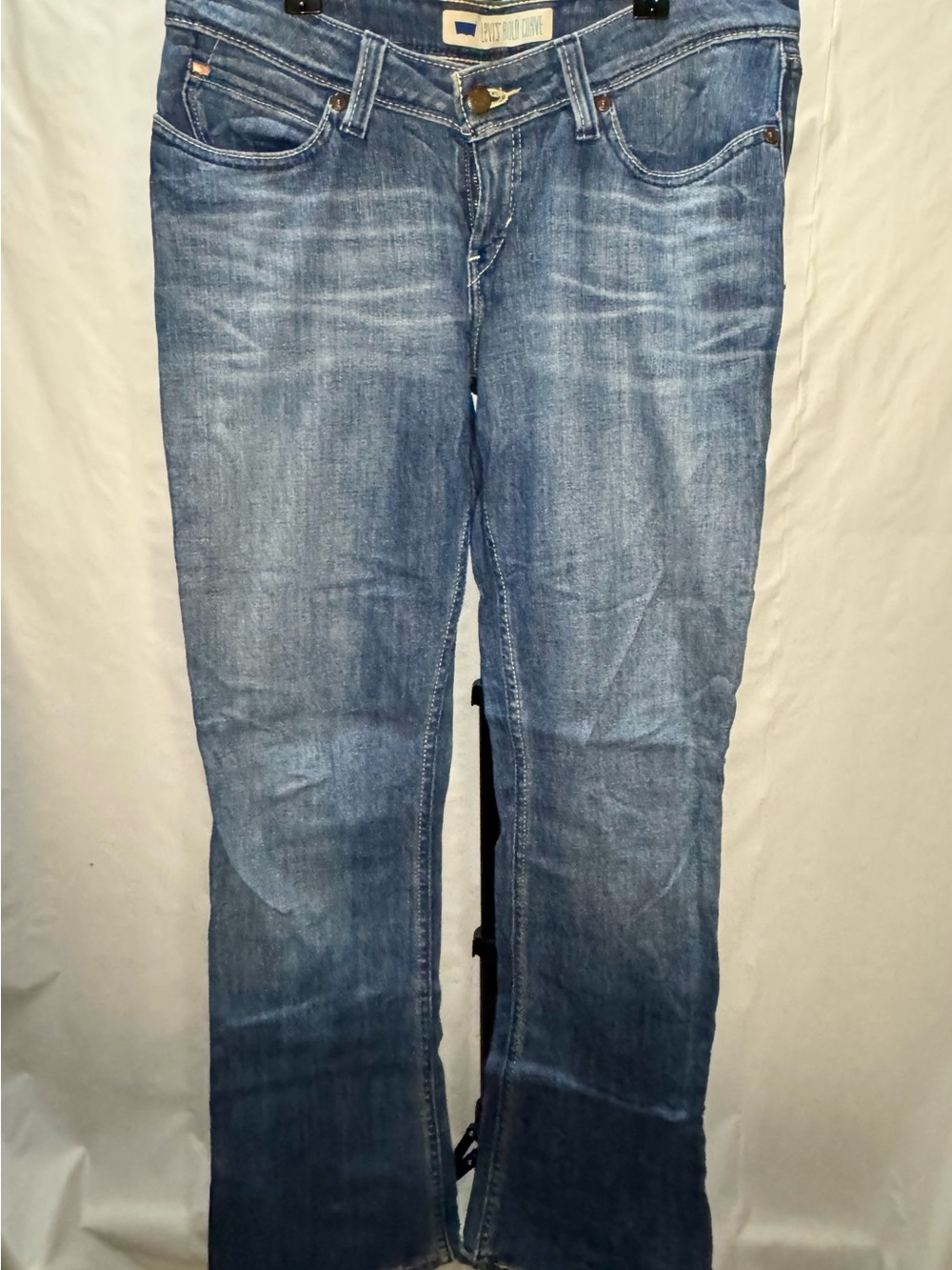 Levi's Women's Boot Cut Jeans in Medium Blue Wash